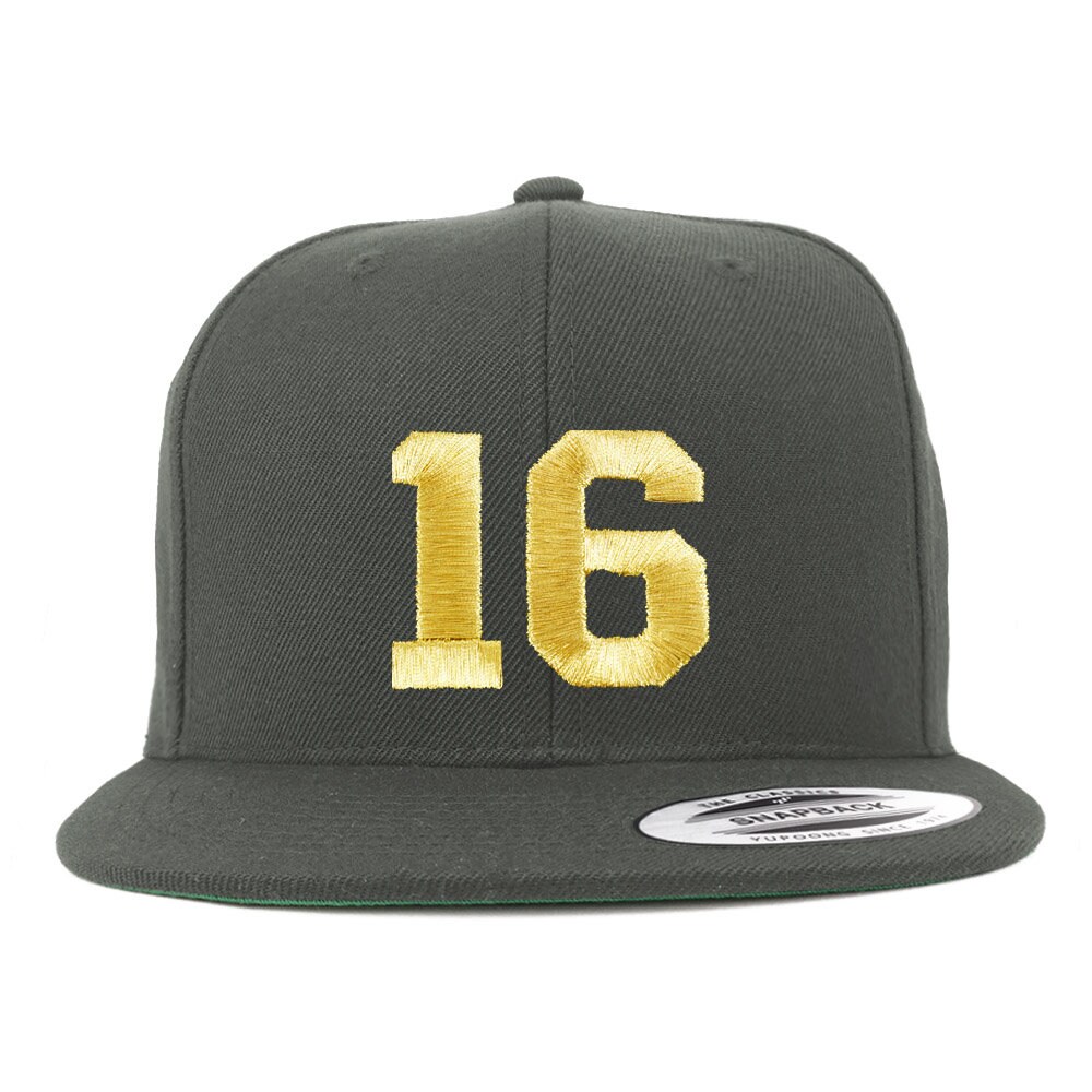 stitchfy Nummer 16 Goldfaden Bestickte Flat Bill Snapback Cap | Sf-Txt221-G-Flx-6089M von Stitchfy