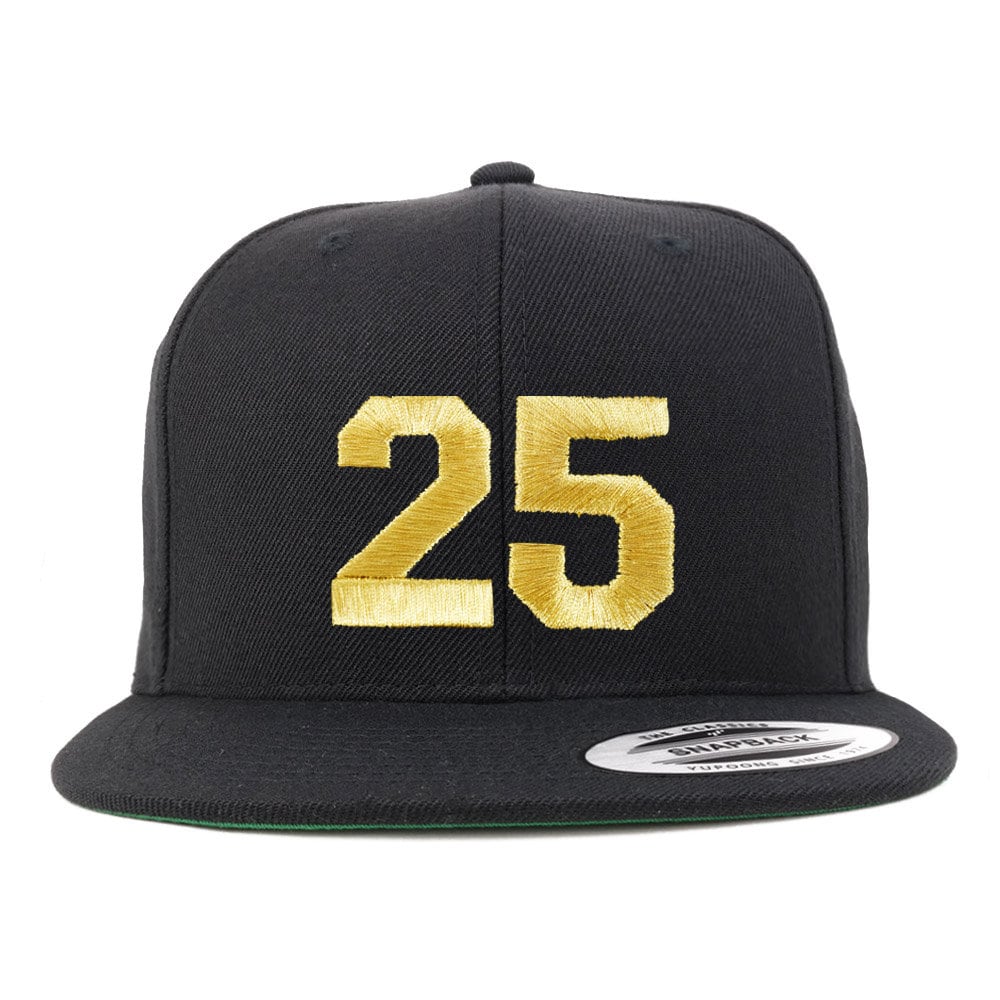 stitchfy Nummer 25 Goldfaden Bestickte Flat Bill Snapback Cap | Sf-Txt230-G-Flx-6089M von Stitchfy