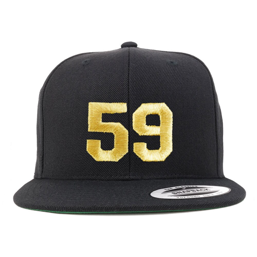 stitchfy Nummer 59 Goldfaden Bestickte Flat Bill Snapback Cap | Sf-Txt264-G-Flx-6089M von Stitchfy