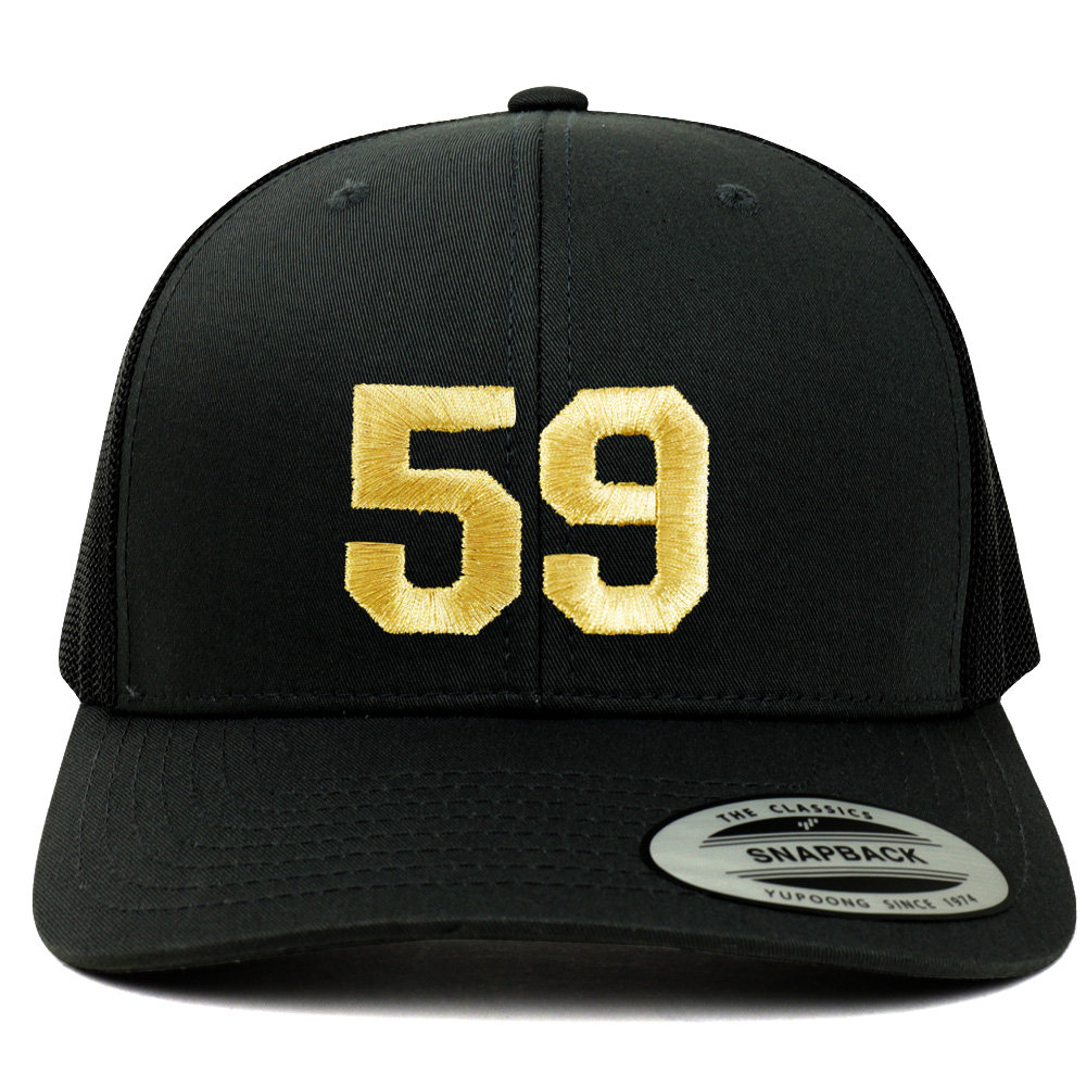 stitchfy Nummer 59 Goldfaden Bestickte Retro-Trucker-Netz-Baseballmütze | Sf-Txt264-G-Flx-6606 von Stitchfy