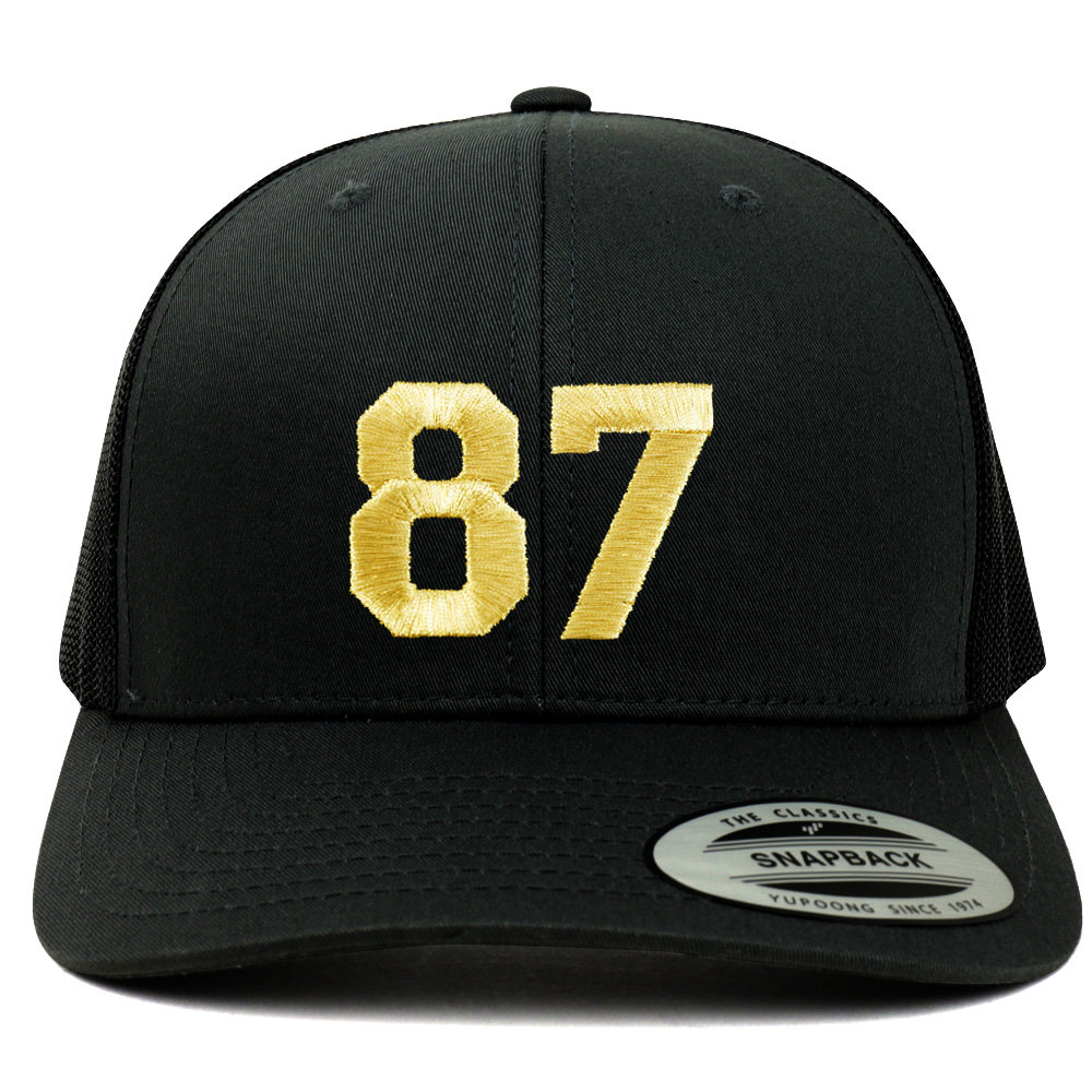 stitchfy Nummer 87 Goldfaden Bestickte Retro-Trucker-Netz-Baseballmütze | Sf-Txt292-G-Flx-6606 von Stitchfy