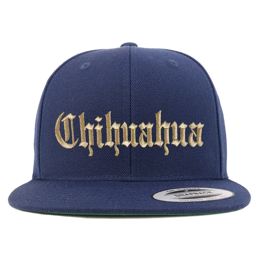 stitchfy Old English Chihuahua Gold Bestickte Flatbill Snapback Baseballkappe von Stitchfy