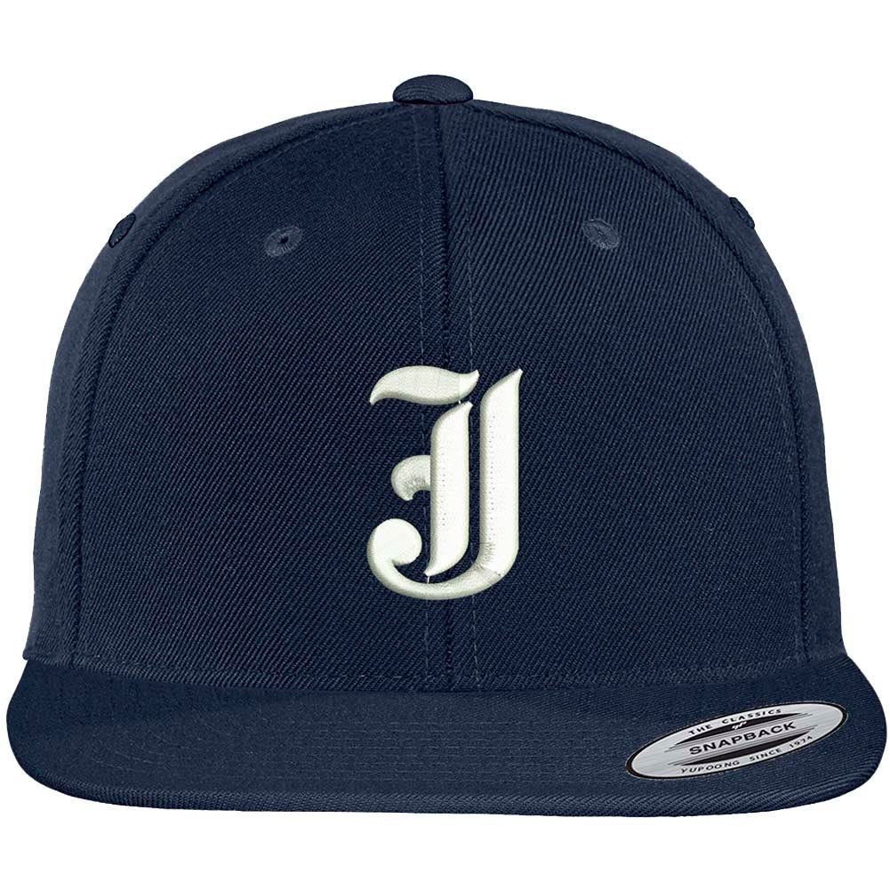 stitchfy Old English J Bestickte Flat Bill Snapback Cap | Sf-Txt010-Flx-6089M von Stitchfy