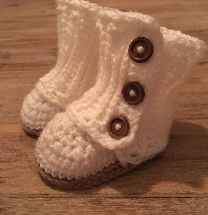 Baby-Boot, Weiche Sohle Baby Bootie, Winterstiefel, Ugg Inspiriert Stiefel, Häkeln Babyschuhe, Baby-Beute von StitchinLoops
