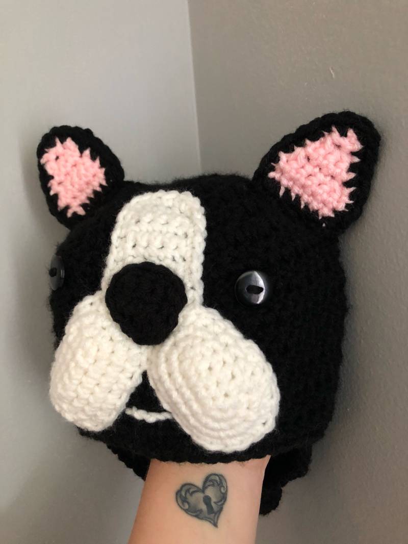 Boston Terrier Hut, Hundemütze, Babymütze, Kleidung, Fotorequisite, Hund Babykleidung, Knopf Unter Dem Kinn von StitchinLoops
