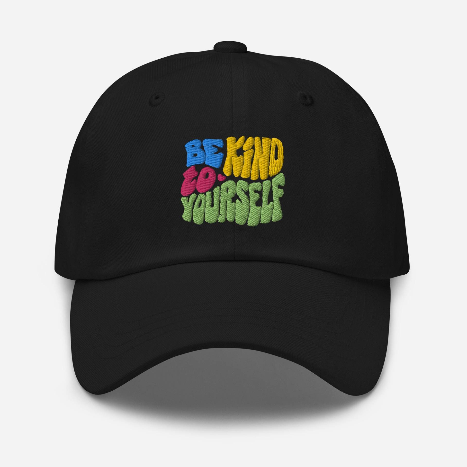 Be Kind To Yourself Dad Hat, Bestickter Hut Güte Geschenk Für Sie, Baseball Cap - Unisex Verstellbar Unstrukturiertes 6 Panel in Mehreren Farben von StitchinSmilesCo