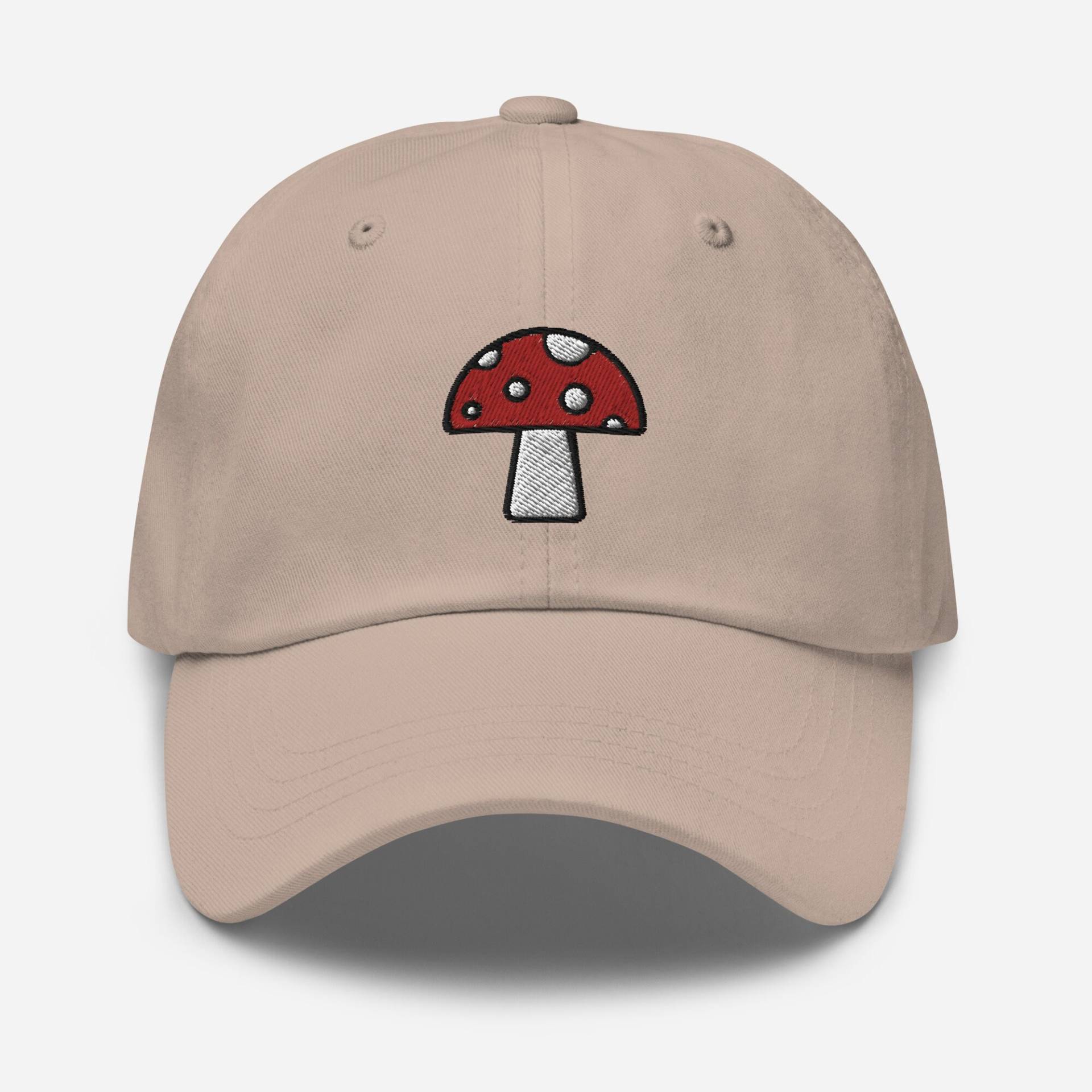 Roter Pilz-Vater-Hut, Bestickte Cottagecore-Baseballmütze, Amanita Fungi Mycology Unisex Verstellbare Kappe in Mehreren Farben, Süßes Pilz-Geschenk von StitchinSmilesCo