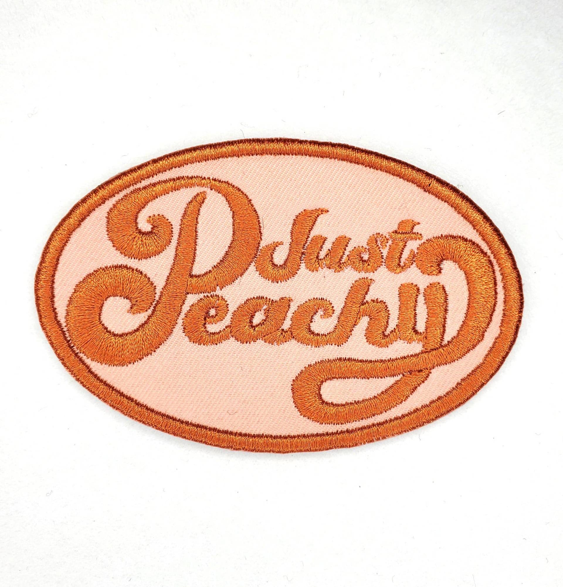 Just Peachy Iron On Patch - Bestickter Aufnäher Rucksack Stickerei Upcycle 70Er Retro von StitchitizedPatches