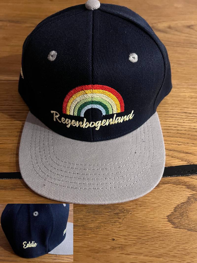 Snapback Caps Für Kinder Mit Wunschtext Oder Name von StitchworkBuddies