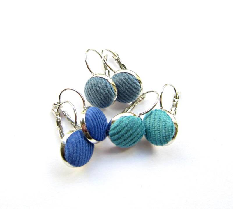 Cosy Cord Ohrhänger 12 Mm - Electric Blue Graublau Frozen Mint Stoffohrringe Silber Cosy Cord Ohrhänger 12 Mm - Electric Blue Graublau Frozen Mint Stoffohrringe Silber von Stixeria