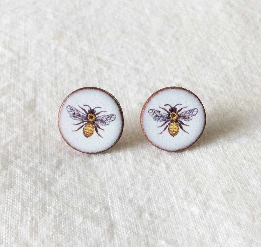 Honey Bee Kleine 13 Mm Keramik Ohrstecker. Handgefertigt in Großbritannien von StockwellCeramicsUK