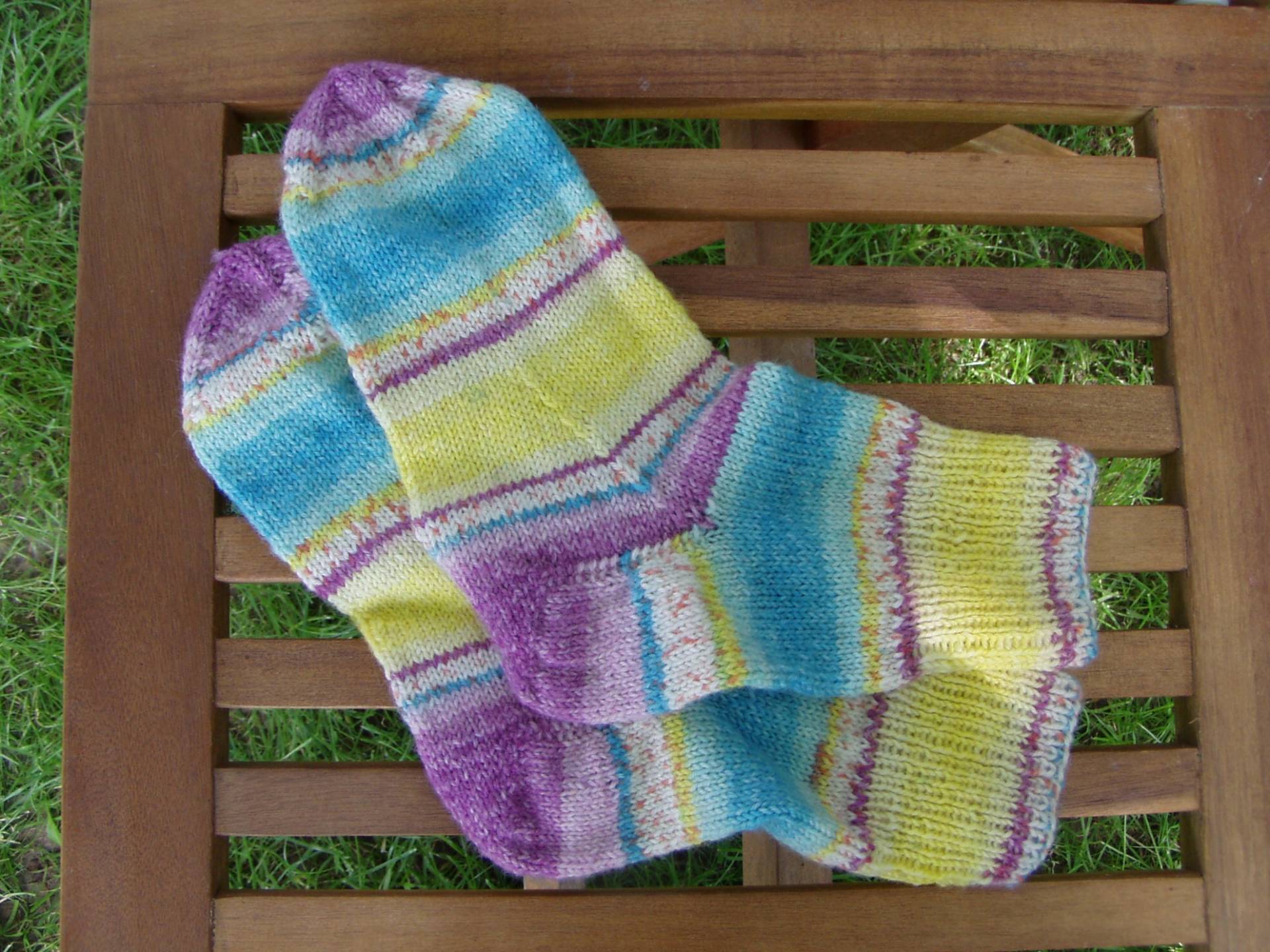 Handgestrickte Socken in Größe 38 Handgestrickte Socken in Größe 38 von Stoeberkreis