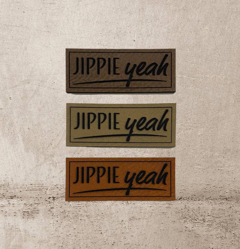 Kunstleder Label | 2x5 cm Jippie Yeah Patch Aufnäher Patches Etiketten Verschiedene Farben Kunstleder Label | 2x5 cm Jippie Yeah Patch Aufnäher Patches Etiketten Verschiedene Farben von Stoeffchendealer