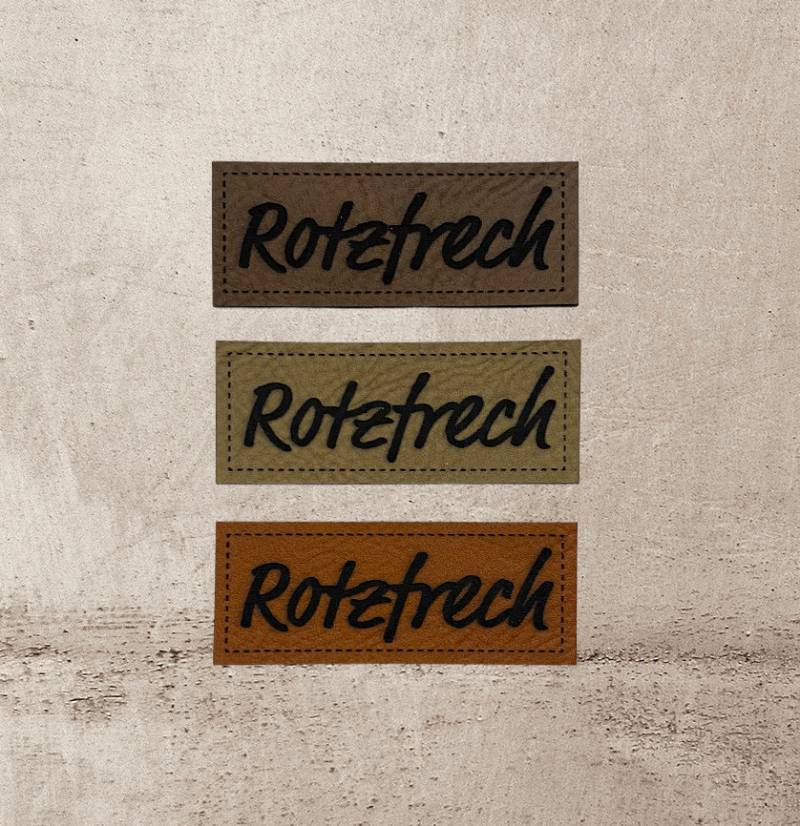 Kunstleder Label | 2x5 cm Rotzfrech Patch Aufnäher Patches Etiketten Verschiedene Farben Kunstleder Label | 2x5 cm Rotzfrech Patch Aufnäher Patches Etiketten Verschiedene Farben von Stoeffchendealer