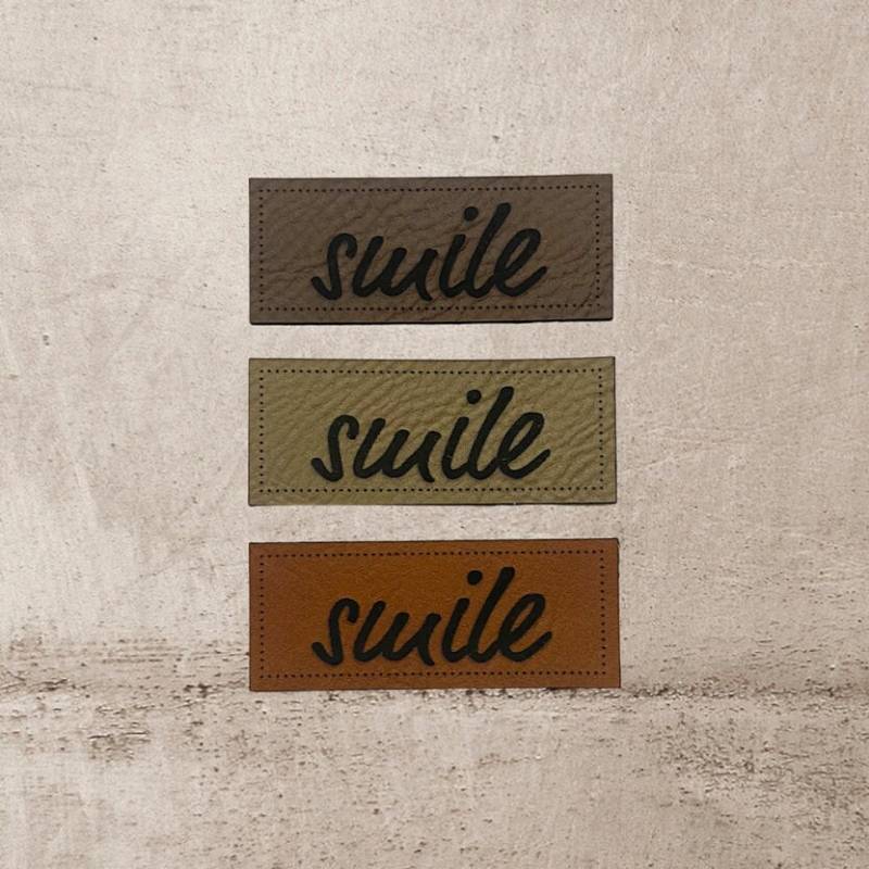 Kunstleder Label | 2x5 cm Smile Patch Aufnäher Patches Etiketten Verschiedene Farben von Stoeffchendealer