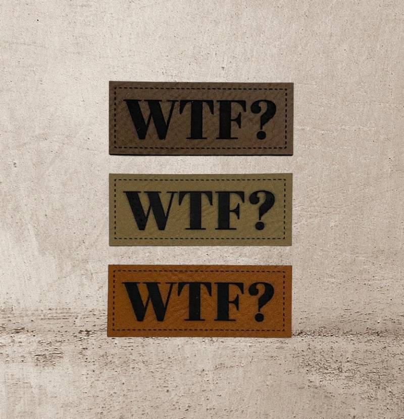 Kunstleder Label | 2x5 cm Wtf? Patch Aufnäher Patches Etiketten Verschiedene Farben Kunstleder Label | 2x5 cm Wtf? Patch Aufnäher Patches Etiketten Verschiedene Farben von Stoeffchendealer
