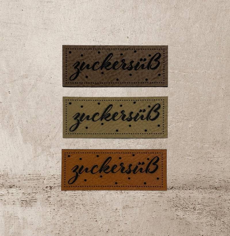Kunstleder Label | 2x5 cm Zuckersüß Patch Aufnäher Patches Etiketten Verschiedene Farben Kunstleder Label | 2x5 cm Zuckersüß Patch Aufnäher Patches Etiketten Verschiedene Farben von Stoeffchendealer