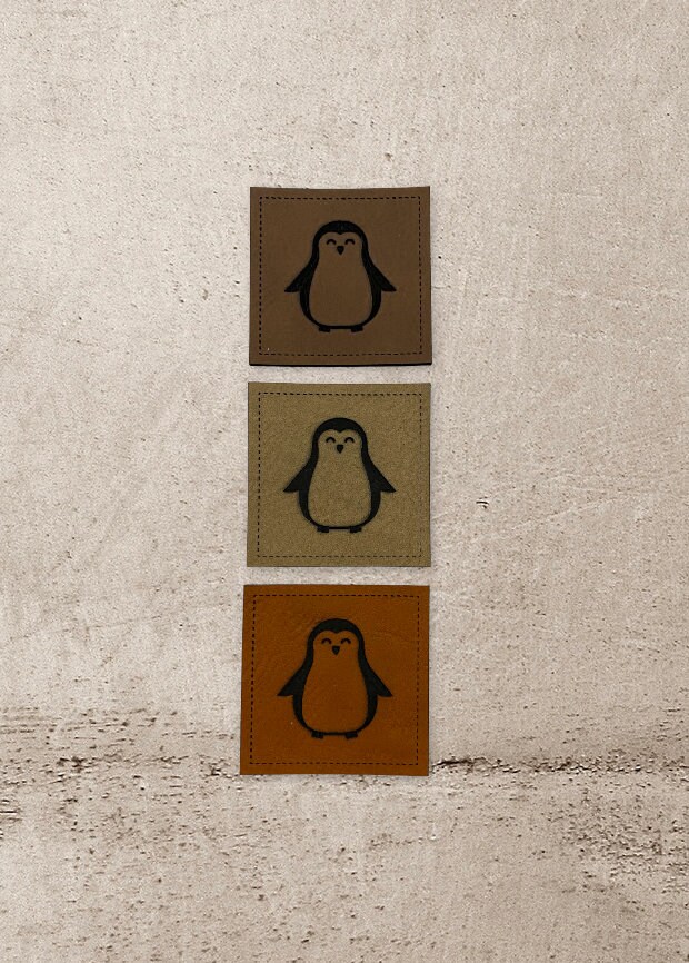 Kunstleder Label | 4x4 cm Pinguin #3 Patch Aufnäher Patches Etiketten Verschiedene Farben Kunstleder Label | 4x4 cm Pinguin #3 Patch Aufnäher Patches Etiketten Verschiedene Farben von Stoeffchendealer