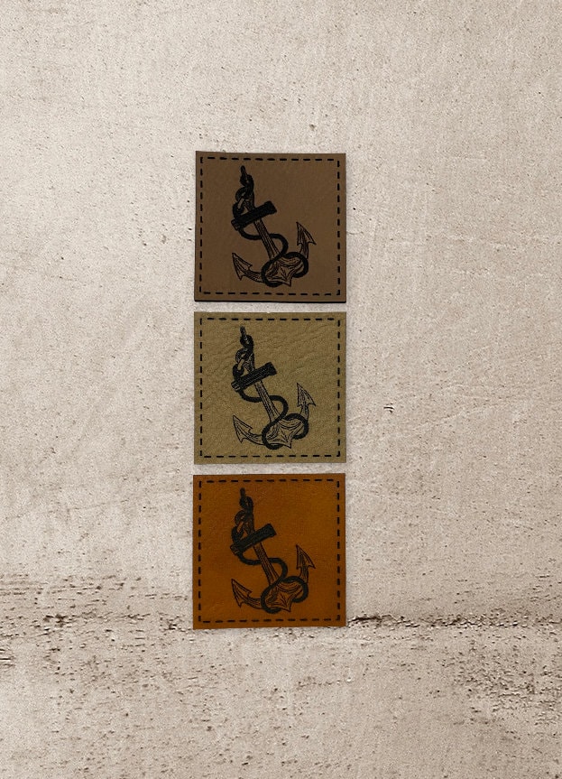 Kunstleder Label | 4x4cm| Anker Patch Aufnäher Patches Etiketten Verschiedene Farben Kunstleder Label | 4x4cm| Anker Patch Aufnäher Patches Etiketten Verschiedene Farben von Stoeffchendealer