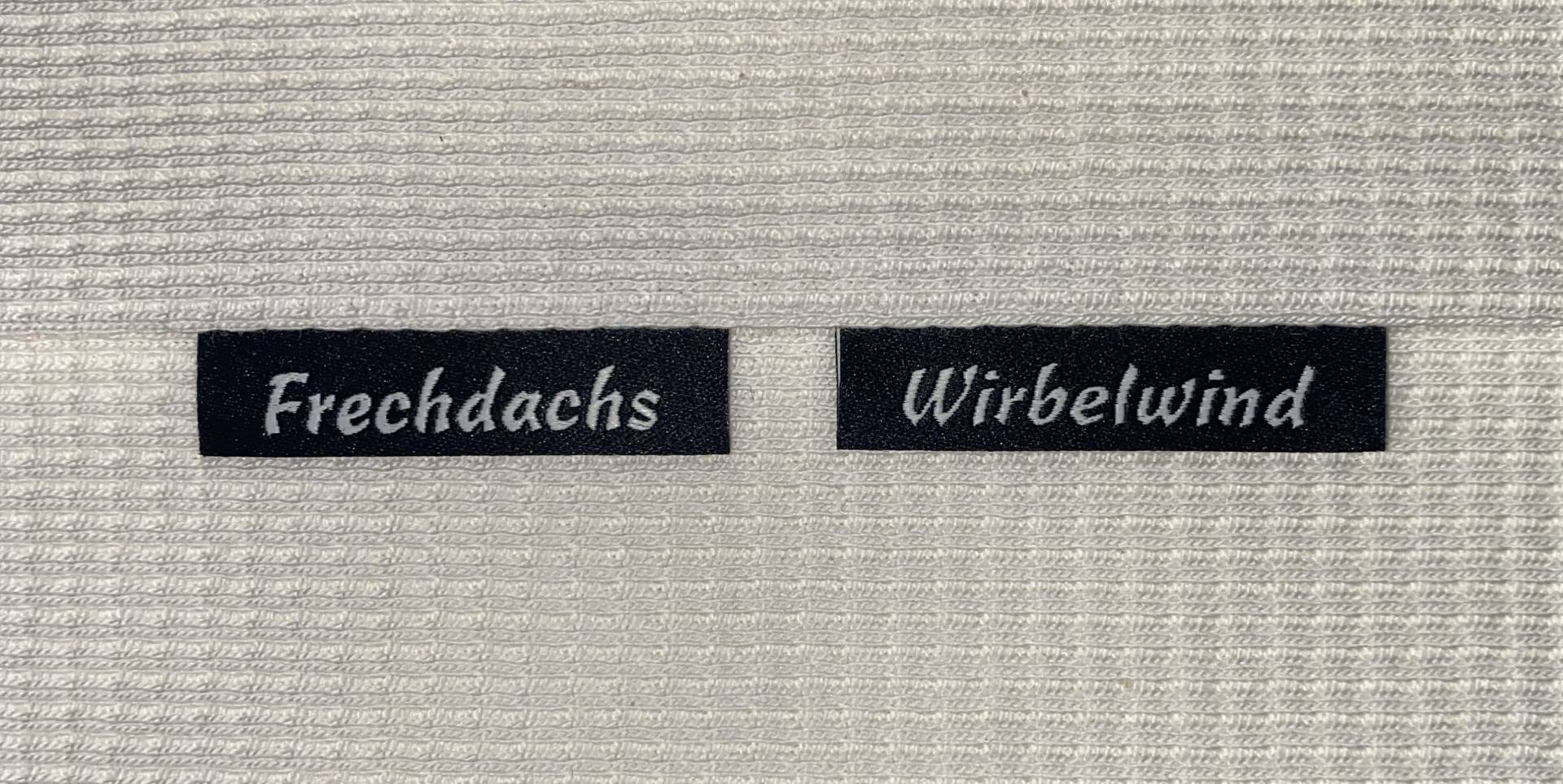 Weblabel | Frechdachs Wirbelwind Schwarz Patch Aufnäher Patches Etiketten Verschiedene Farben Weblabel | Frechdachs Wirbelwind Schwarz Patch Aufnäher Patches Etiketten Verschiedene Farben von Stoeffchendealer