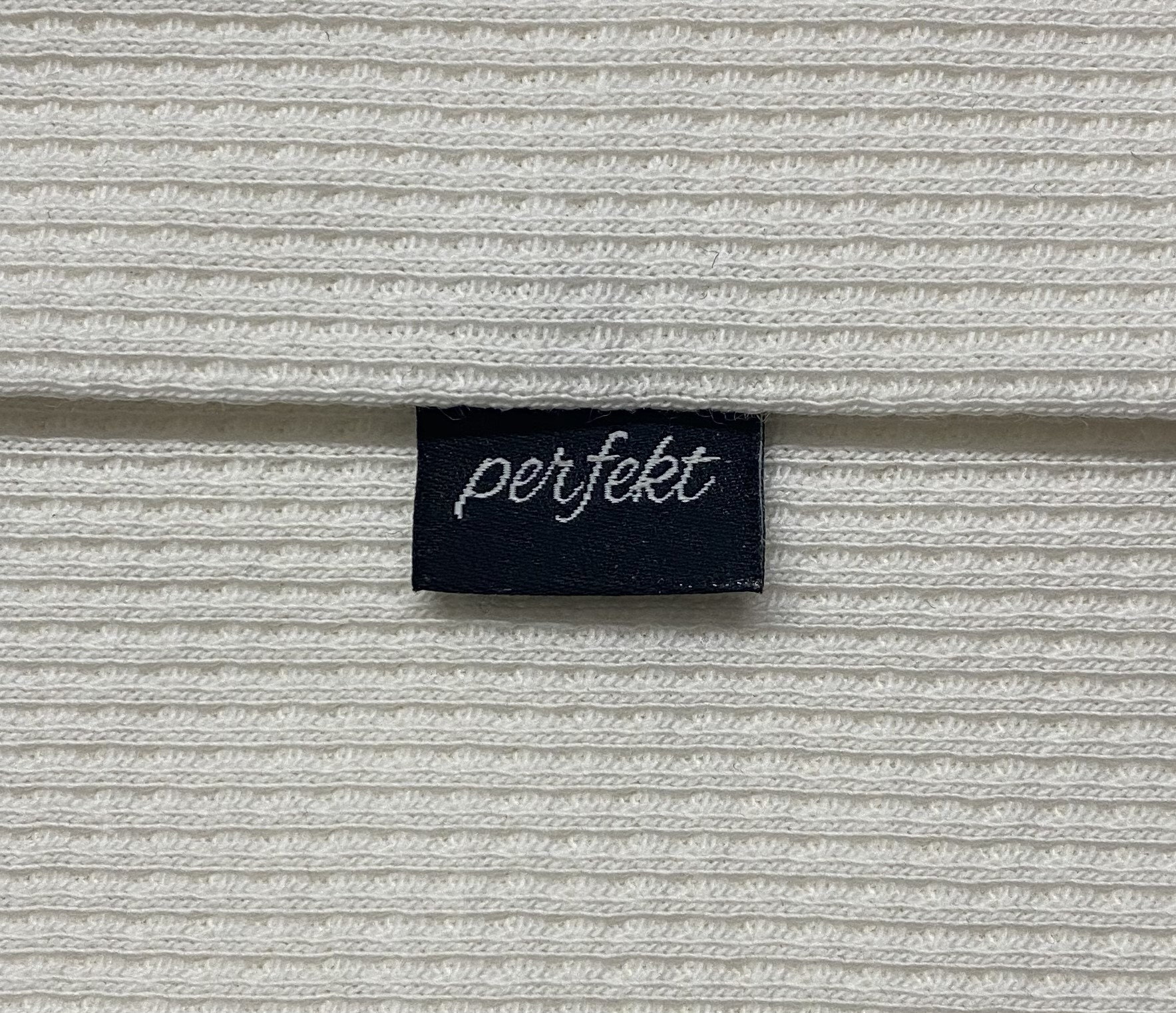 Weblabel | Perfekt Schwarz Patch Aufnäher Patches Etiketten Verschiedene Farben Weblabel | Perfekt Schwarz Patch Aufnäher Patches Etiketten Verschiedene Farben von Stoeffchendealer
