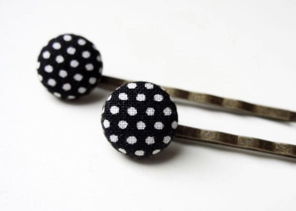 2 Haarnadeln "Schwarz Gepunktet" von StoffAtelierDesign