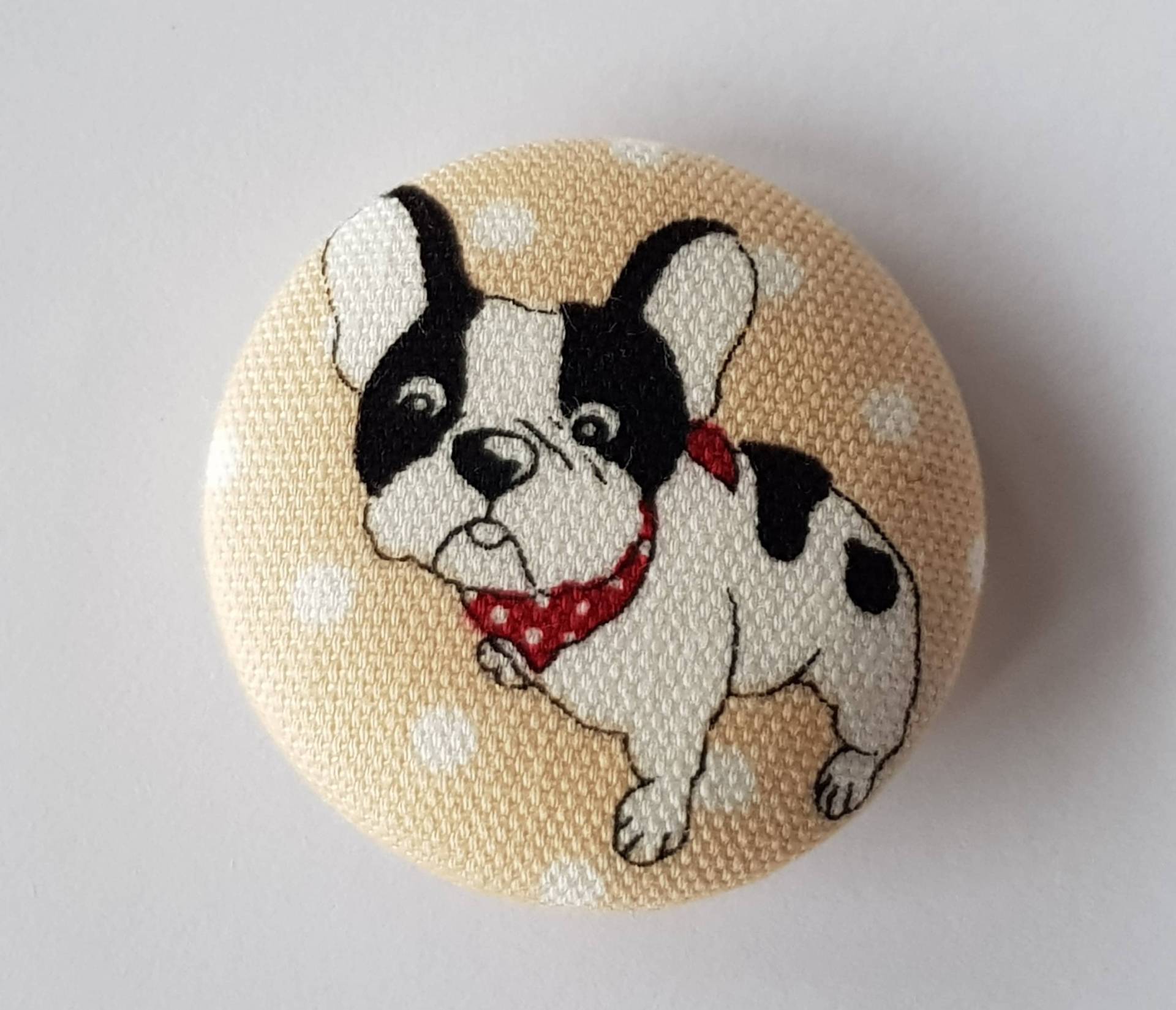 Anstecknadel "Bully" Stoffknopf 38mm von StoffAtelierDesign