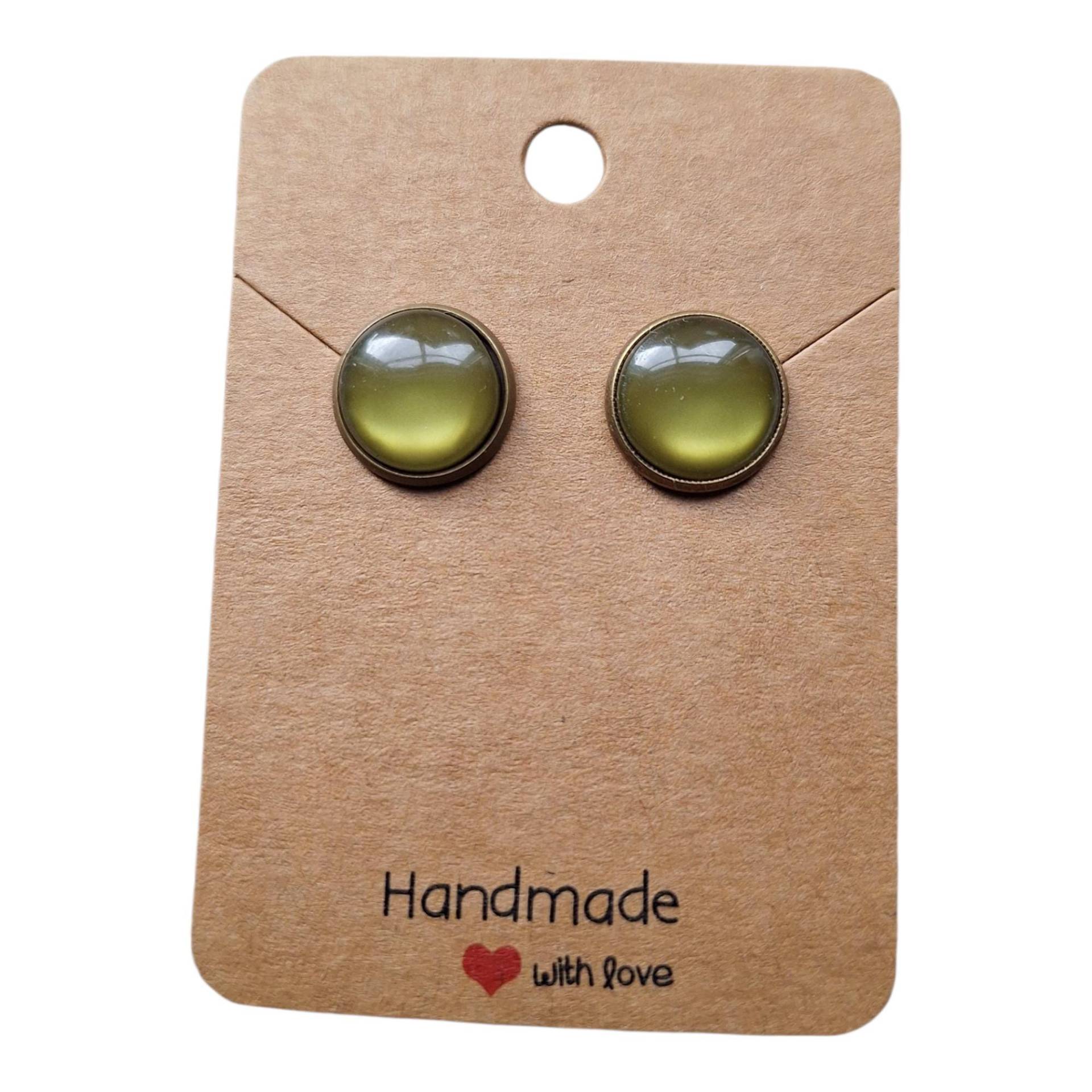 Bronze Ohrstecker Cabochon Olivgrün von StoffAtelierDesign