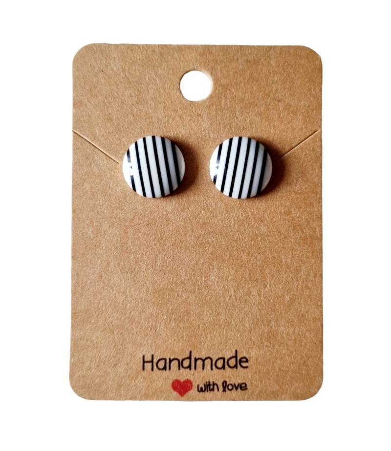 Ohrstecker "Schwarz Weiß Zart Gestreift" Cabochons Ohrstecker "Schwarz Weiß Zart Gestreift" Cabochons von StoffAtelierDesign