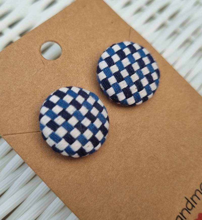 Ohrstecker Stoffknopf Blau Weiß Kariert von StoffAtelierDesign