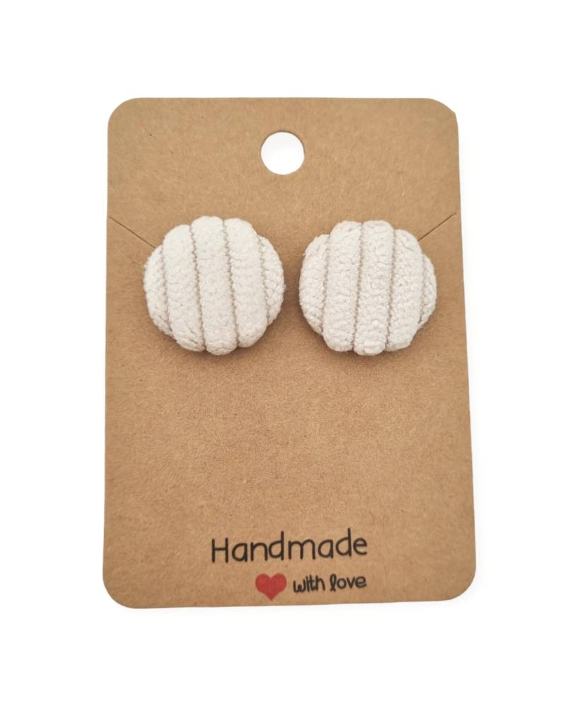 Ohrstecker Stoffknopf Cord Hellbeige Ohrstecker Stoffknopf Cord Hellbeige von StoffAtelierDesign