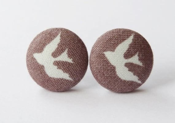 Ohrstecker Stoffknopf "Schwalben_Taupe" von StoffAtelierDesign