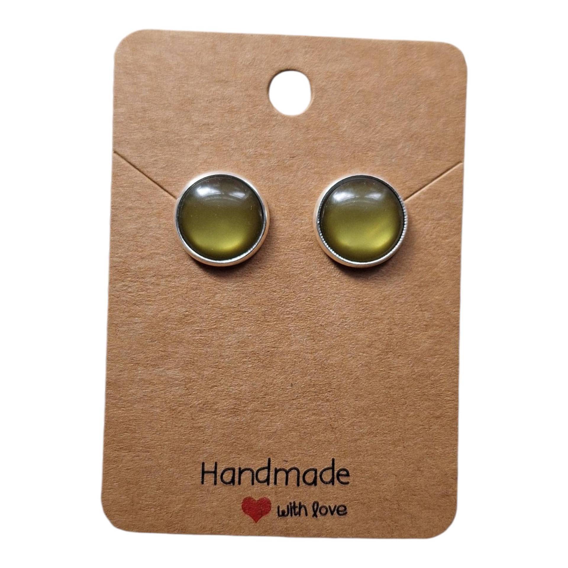 Silber Ohrstecker Cabochon Olivgrün von StoffAtelierDesign