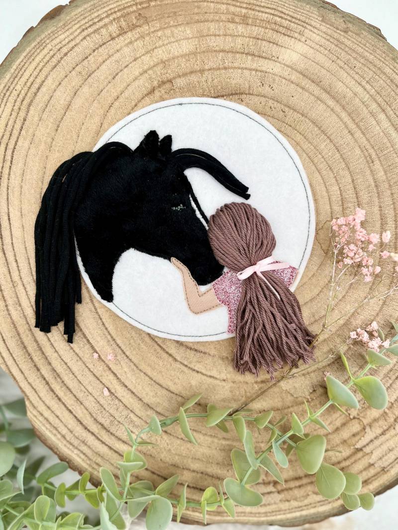 Große Pferdemädchen-Applikation Schwarz von StoffFoermchen