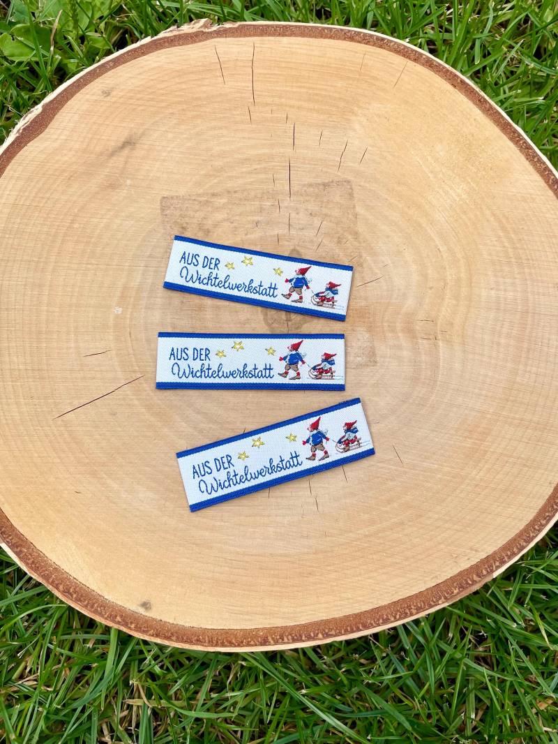 Webetikette Label Zum Annähen „Aus Der Wichtelwerkstatt" Acufactum 1 Stück von StoffelieneBerlin