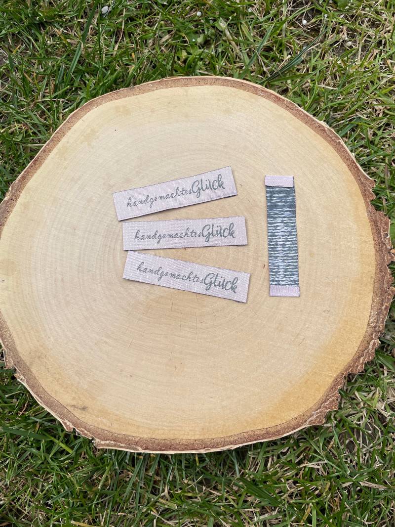 Webetikette Label Zum Annähen „Handgemachtes Glück" Acufactum 1 Stück von StoffelieneBerlin