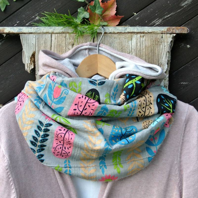 Ein Loop | Grau/ Bunt Gemustert Aus Baumwolle Und Ramie, Geschenke, Nachhaltig, Baumwolle, Zero Waste, Keinplastik, Vegan Ein Loop | Grau/ Bunt Gemustert Aus Baumwolle Und Ramie, Geschenke, Nachhaltig, Baumwolle, Zero Waste, Keinplastik, Vegan von Stoffine