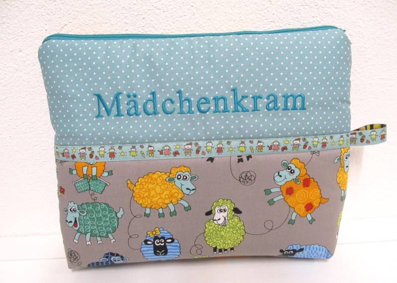 Kosmetiktasche Kulturbeutel Mädchenkram Schafe Bestickt Xl Unikat von StoffladenMartina