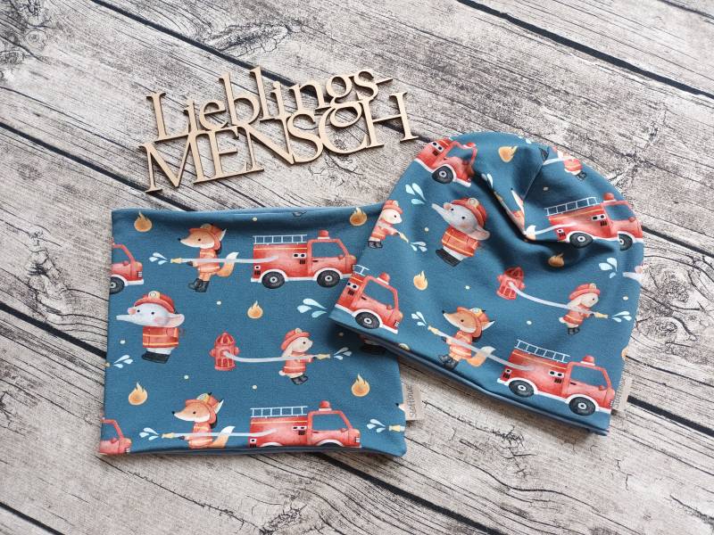 Beanie Mit Oder Ohne Loop Feuerwehreinsatz - Mütze Für Mädchen Und Jungs Blau/Rot von Stoffloewe