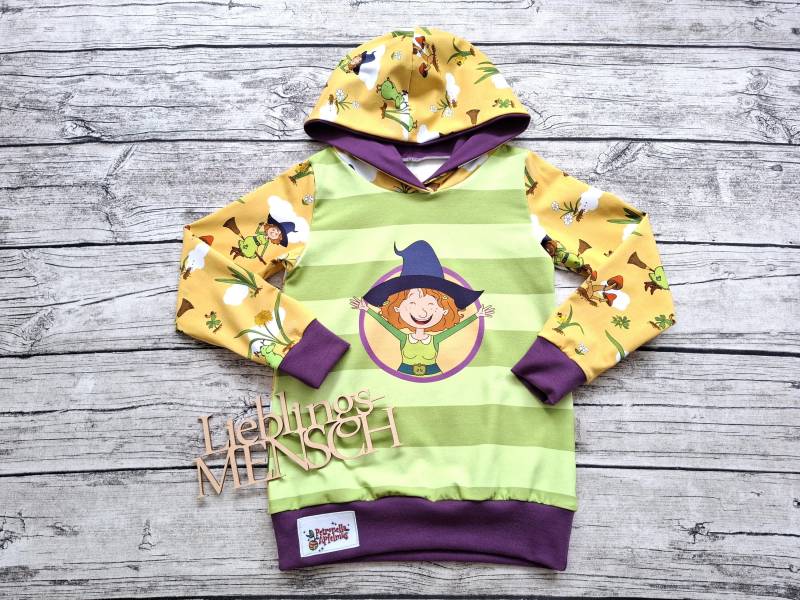 Einzelstück Größe 122 Hoodie Petronella Apfelmus Die Kleine Waldhexe - Kapuzenpullover Für Mädchen von Stoffloewe
