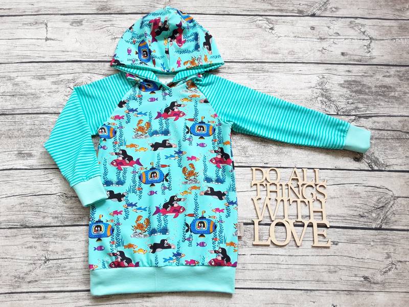 Hoodie Pauli Der Kleine Maulwurf Unter Wasser - Kapuzenpullover Für Mädchen Und Jungs Aquablau von Stoffloewe