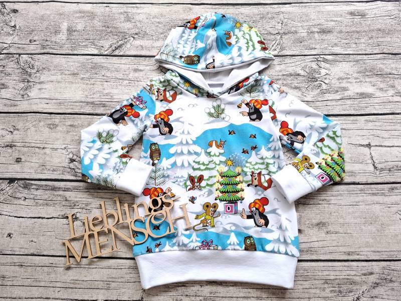 Hoodie Pauli Der Kleine Maulwurf "Weiße Weihnachten" in Den Größen 98 Und 104 von Stoffloewe