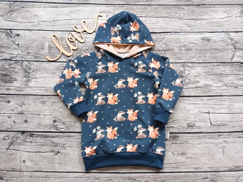 Kapuzenpullover Fuchs & Dachs Waldtierliebe - Hoodie Für Mädchen Mit Tiere Blau von Stoffloewe