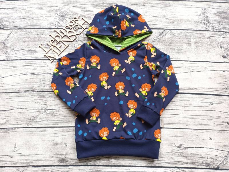 Letzter Größe 110 Kapuzenpullover Pumuckl Der Kleine Kobold - Pullover/Hoodie Für Mädchen Und Jungs Dunkelblau von Stoffloewe