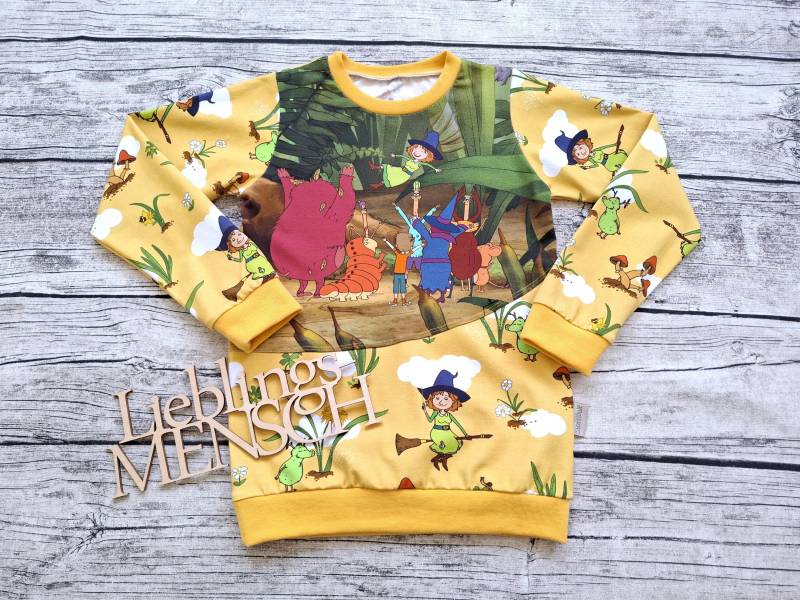 Letzter Größe 122 Pullover Petronella Apfelmus Die Kleine Hexe - Für Mädchen Und Jungs Gelb von Stoffloewe