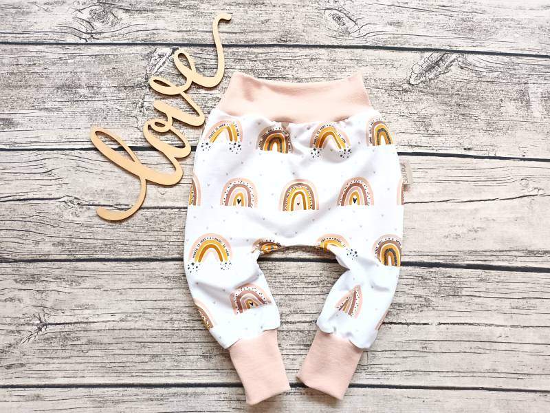 Pumphose/Babyhose Regenbogen Größe 74 - Babyhose Für Mädchen Pumphose/Babyhose Regenbogen Größe 74 - Babyhose Für Mädchen von Stoffloewe