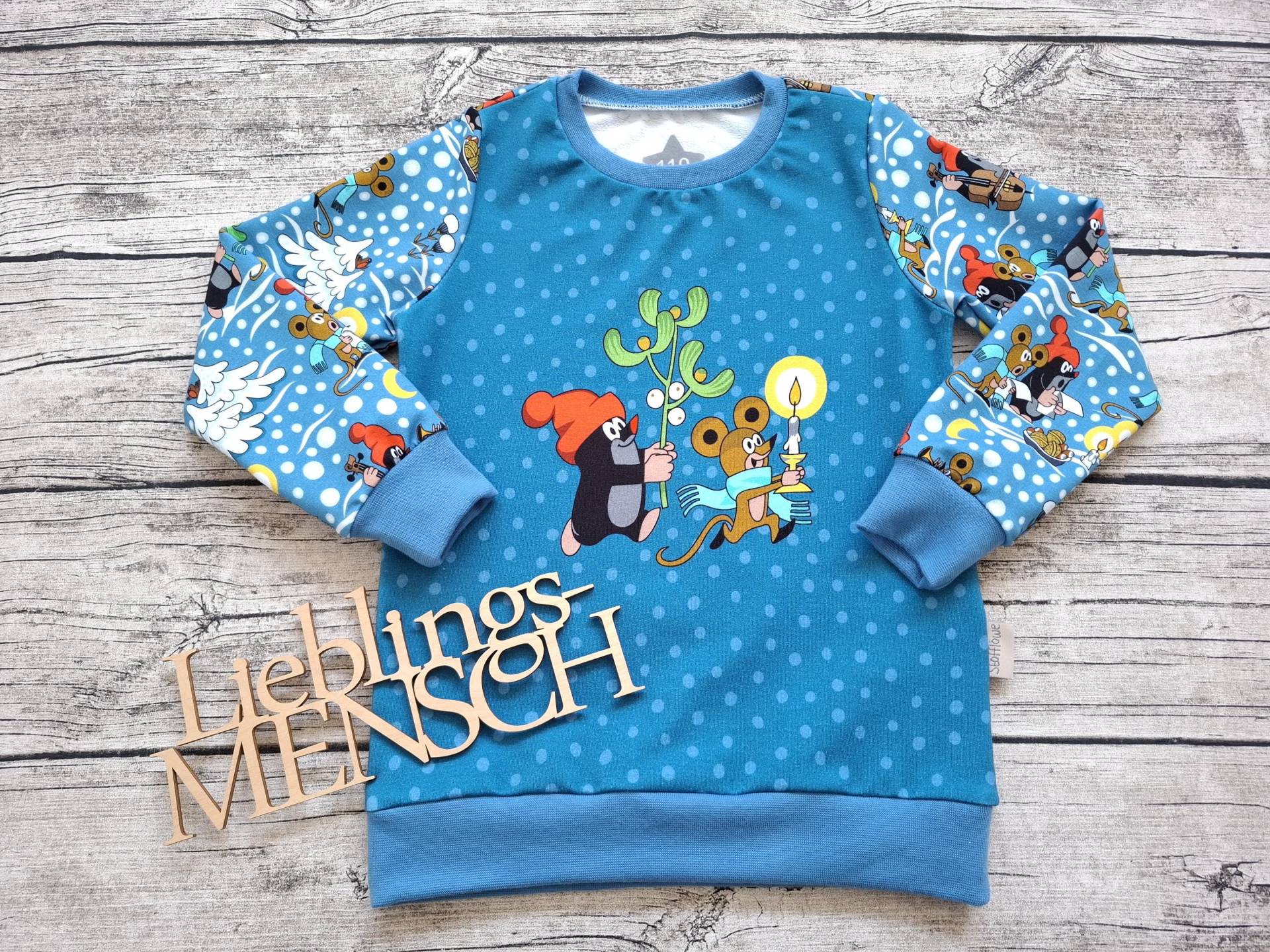 Sweatshirt Pauli Der Kleine Maulwurf Weihnachtszeit - Oberteile Für Mädchen Und Jungs Blau von Stoffloewe