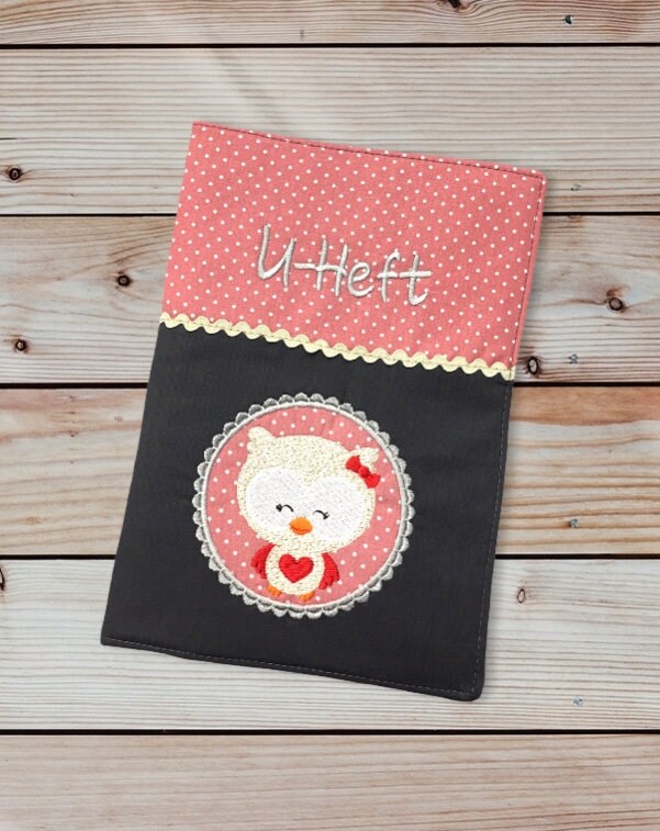 U-Heft-Hülle - Button Eule - Personalisierbar Mit Namen Und Datum Grau/Altrosa Impfpassfach U-Heft Untersuchungsheft von StoffperleHandmade