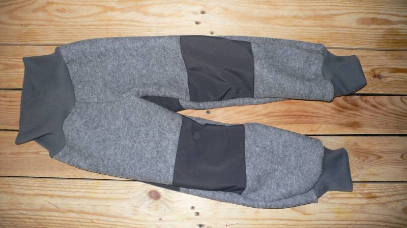 Wollwalkhose Für Kinder , Warm Und Robust Mit Softshellverstärkung , Grau von Stoffremise