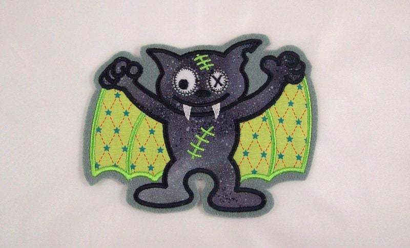 Große Zombie-Fledermaus-Applikation von StoffzauberDesign